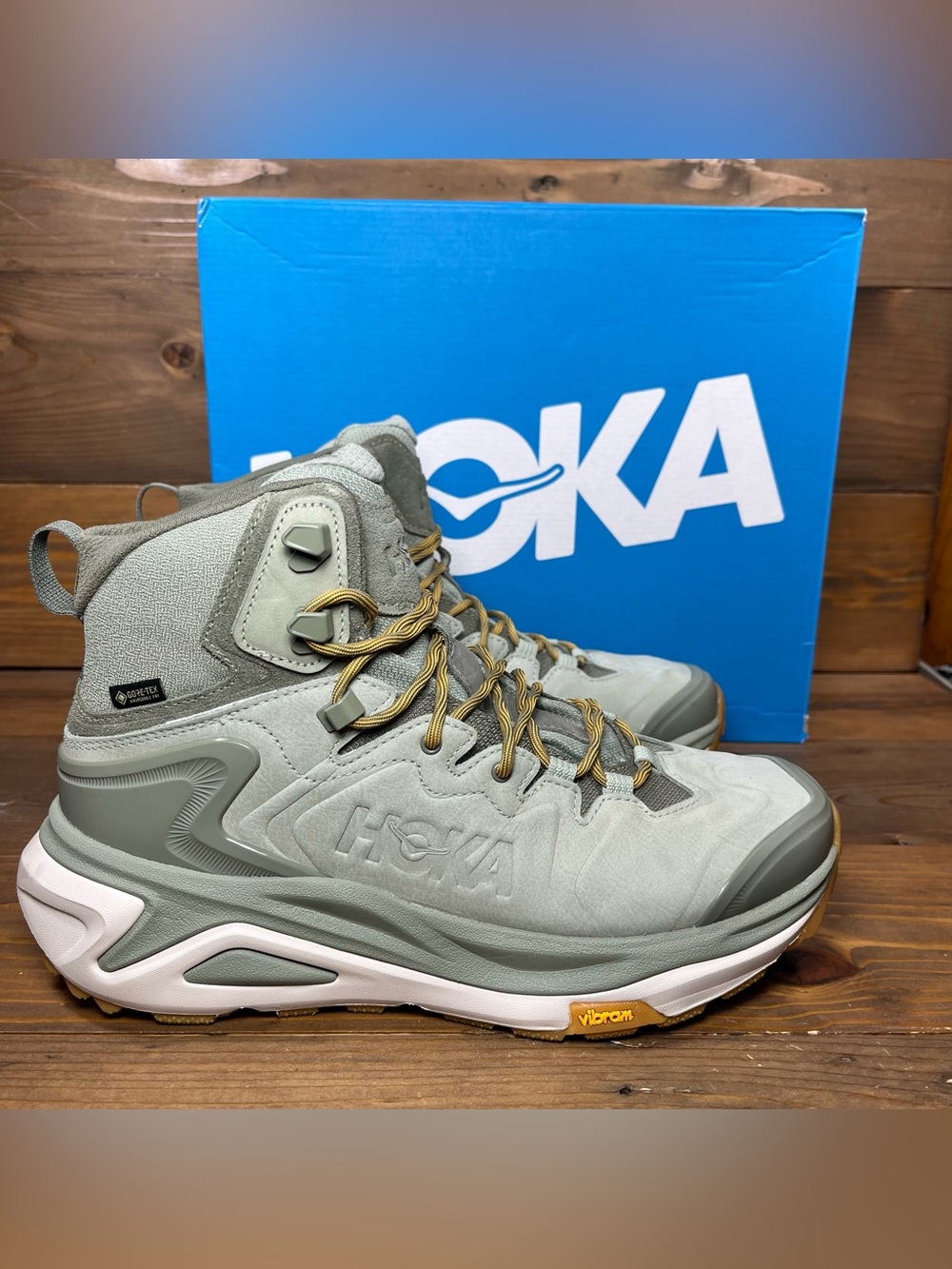 NEW Hoka Kaha 3 GORE-TEX Waterproof Vibram Sole Hiking Boot Men’s size 9.5 D